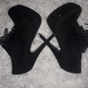 DONATED Black, Platform, Laceup Heels, 6